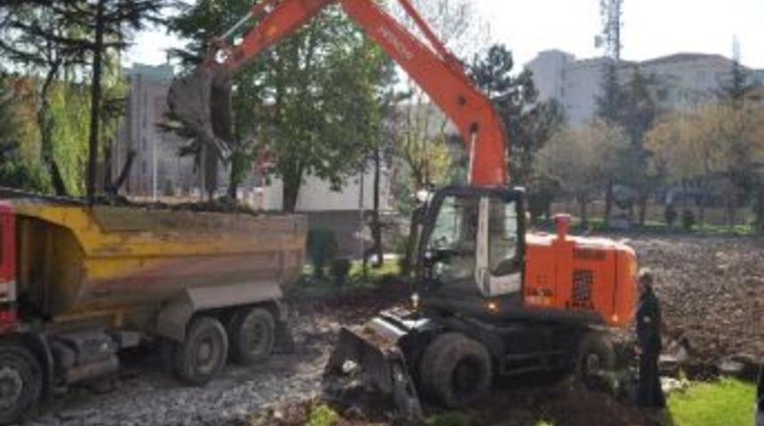 Valilikte &Ccedil;evre D&uuml;zenlemesi Hızla Devam Ediyor