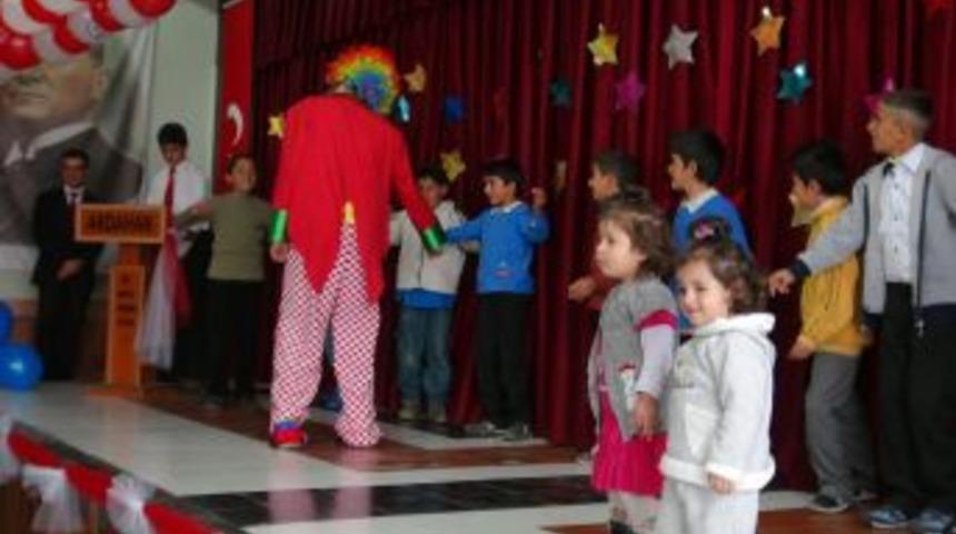 23 Nisan Ulusal Egemenlik Ve &Ccedil;ocuk Bayramı T&ouml;renlerle Kutlanıyor