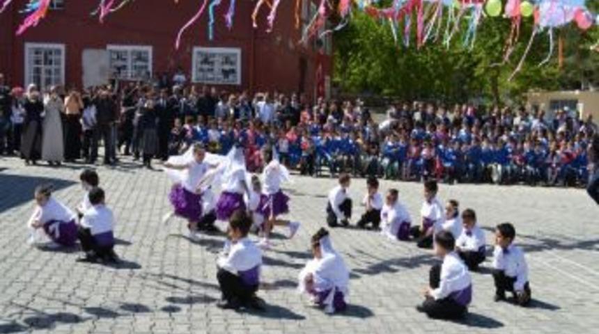 23 Nisan Hilvan&rsquo;da Coşku İle Kutlandı