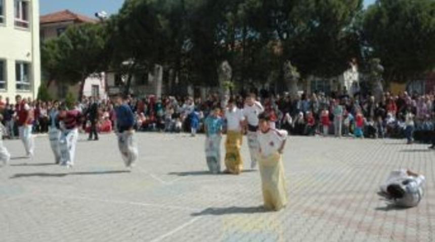 Selendi'de 23 Nisan Coşkusu