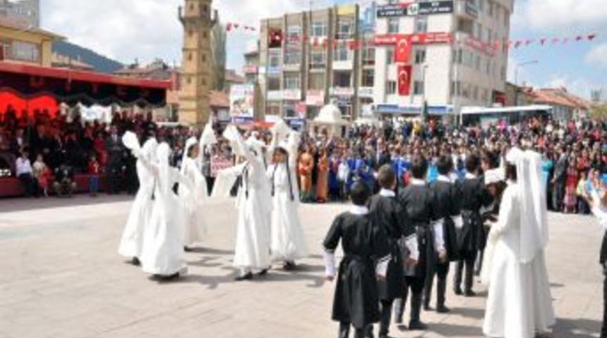 23 Nisan Ulusal Egemenlik Ve &Ccedil;ocuk Bayramı T&ouml;renlerle Kutlanıyor