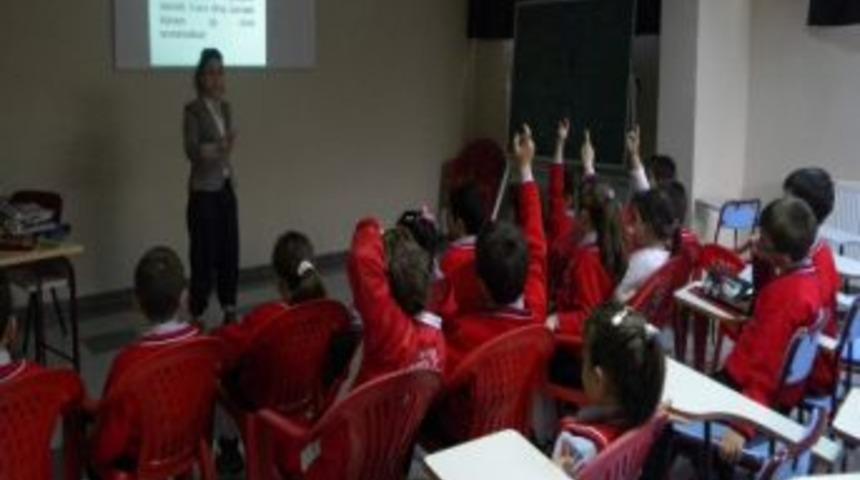 &Uuml;lkem &Ouml;ğrencilerine Bilişim Semineri