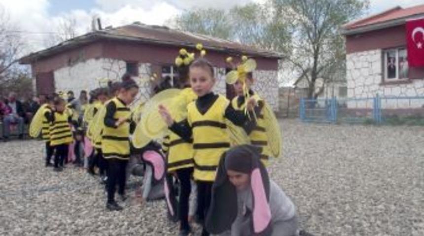 K&ouml;pr&uuml;k&ouml;y&rsquo;de 23 Nisan Coşkusu