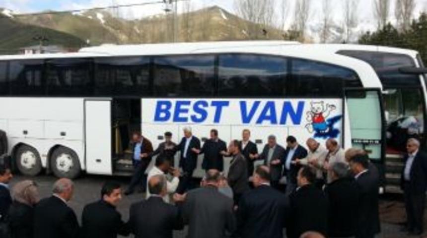 55 Yaşlı Vatandaş &Ccedil;anakkale İ&ccedil;in Yola &Ccedil;ıktı