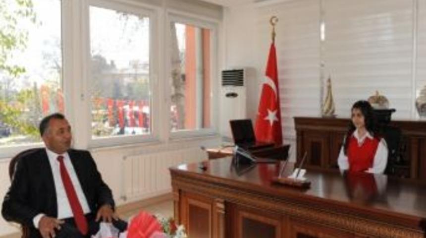 Merve Akg&uuml;l, K&uuml;tahya Valisi Oldu