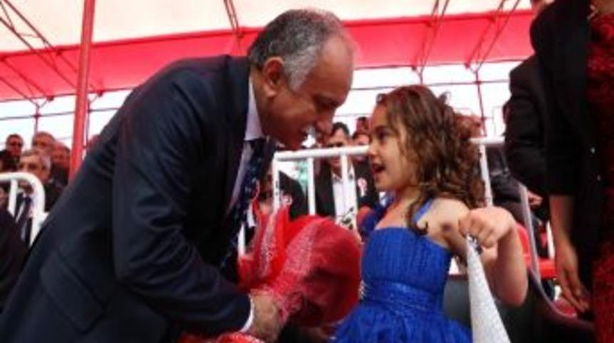 Bayraklı&rsquo;da 23 Nisan Coşkusu