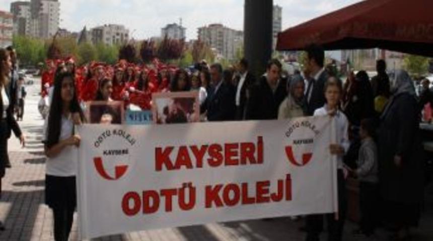 Kayseri Odt&uuml; Koleji 23 Nisanı Coşkuyla Kutladı