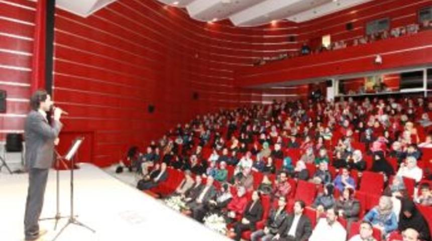 Serdar Tuncer'den Gebze'de Şiir Ziyafeti