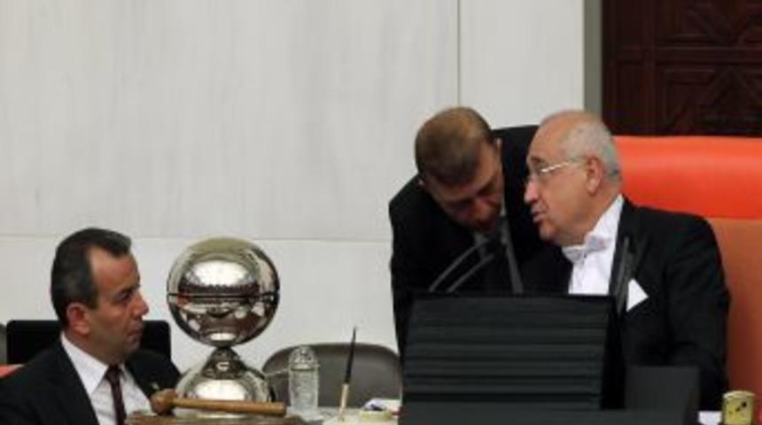 Meclis Başkanı &Ccedil;i&ccedil;ek: Ayrılık Ve Ayrımcılığı Reddedip Birliği Savunacağız