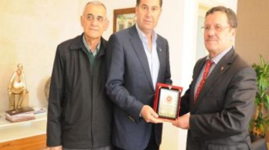 M&uuml;ft&uuml;&rsquo;den Bodrum Belediye Başkanı Kocadon&rsquo;a Teşekk&uuml;r Plaketi