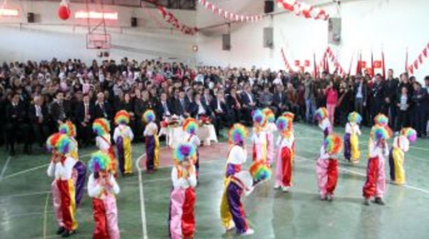 Muğla Heyeti 23 Nisan'ı &Ccedil;aldıranlılar'la Birlikte Kutladı