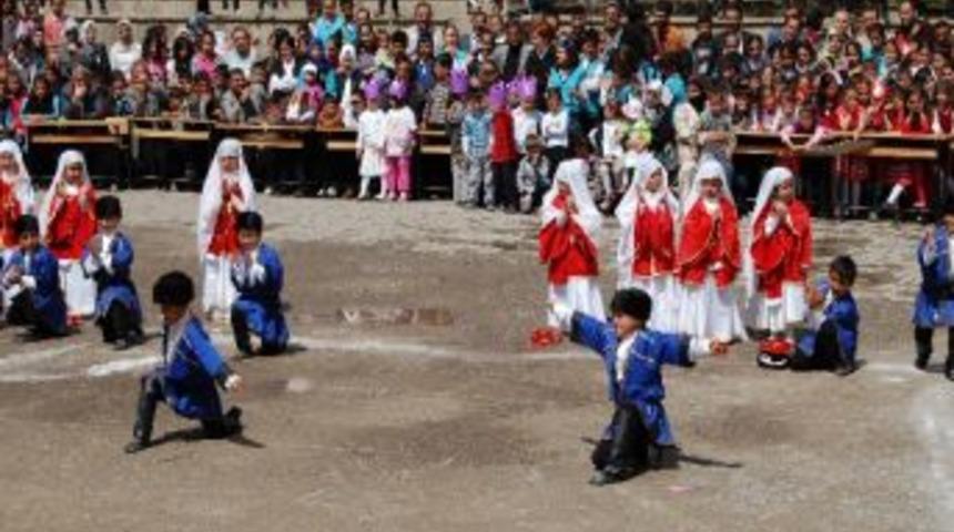 G&uuml;roymak&rsquo;ta 23 Nisan Coşkusu