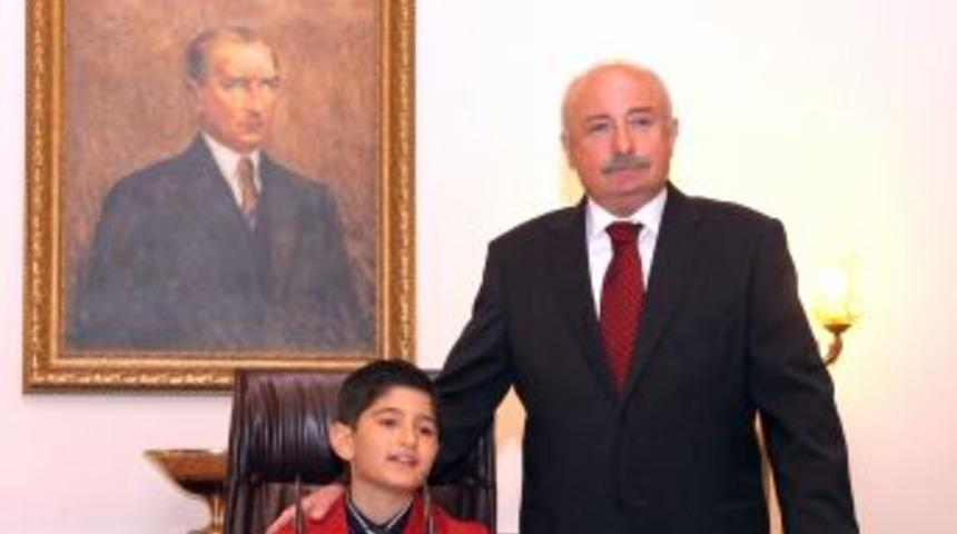 K&uuml;&ccedil;&uuml;k Arda, Ankara Valisi Oldu