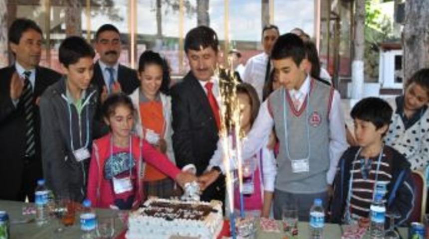 Amasya’da Öğrencilere 23 Nisan Yemeği