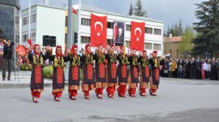 23 Nisan Ulusal Egemenlik Ve &Ccedil;ocuk Bayramı T&ouml;renlerle Kutlanıyor