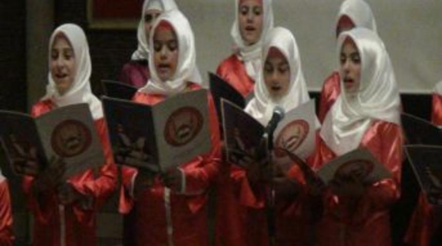 Minik Y&uuml;reklerden Peygamber Sevgisi Y&uuml;kseldi