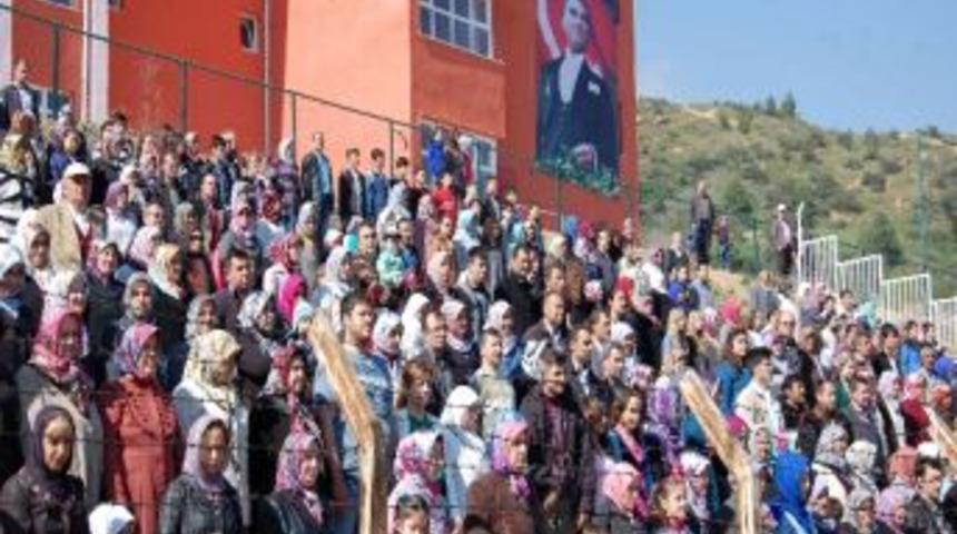 Simav&rsquo;da 23 Nisan Coşkusu