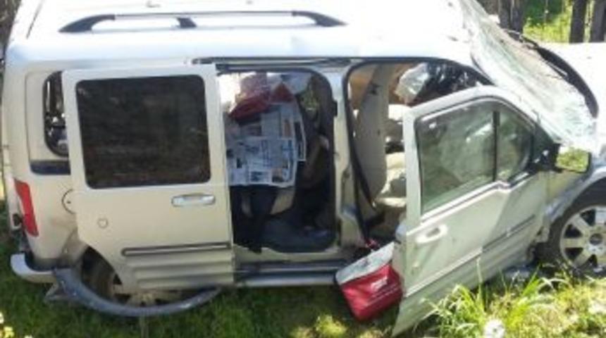 Hastane D&ouml;n&uuml;ş&uuml; Kaza: 1 &Ouml;l&uuml;, 2 Yaralı