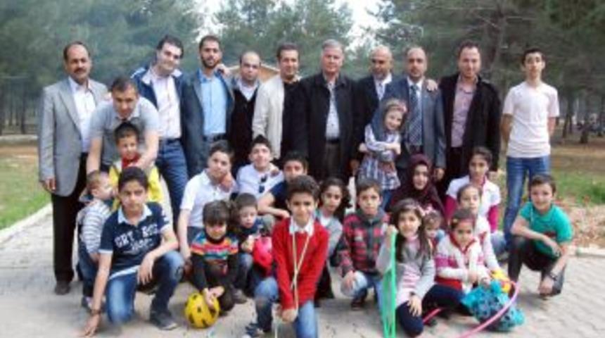 23 Nisan&rsquo;ı Suriyeli &Ccedil;ocuklar Da Kutladı, Oyunlar Savaşı Unutturdu