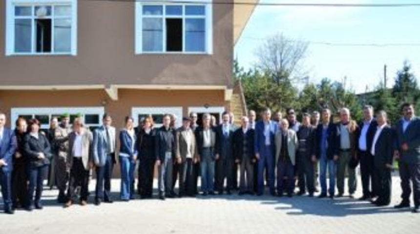 Vali Yerlikaya`nın Belde Ve K&ouml;y Ziyaretleri S&uuml;r&uuml;yor