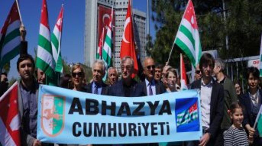 Dışişleri Bakanlığı &Ouml;n&uuml;nde 'Abhazya' Tepkisi
