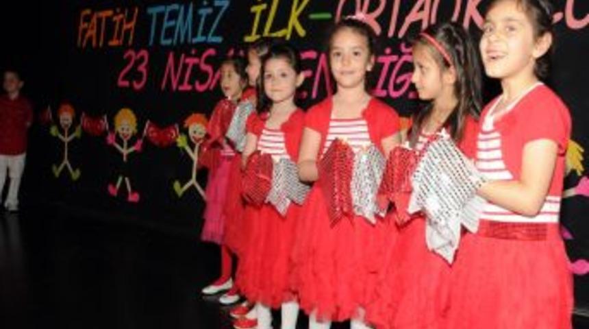 23 Nisan Ulusal Egemenlik Ve &Ccedil;ocuk Bayramı T&ouml;renlerle Kutlandı
