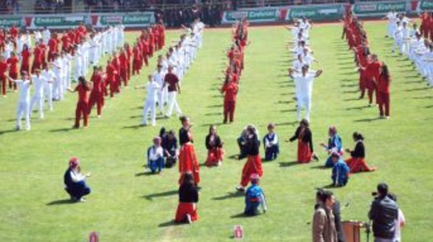 Bolu'da Coşkulu 23 Nisan Kutlaması