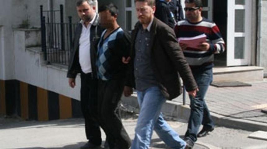 Engelli kıza ve ağabeyine tecav&uuml;z ettiler