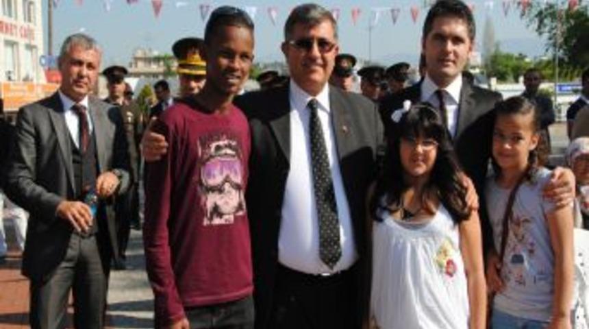 Somalili Abdullah Hayalindeki &Ccedil;ocuk Bayramını Manavgat'ta G&ouml;rd&uuml;