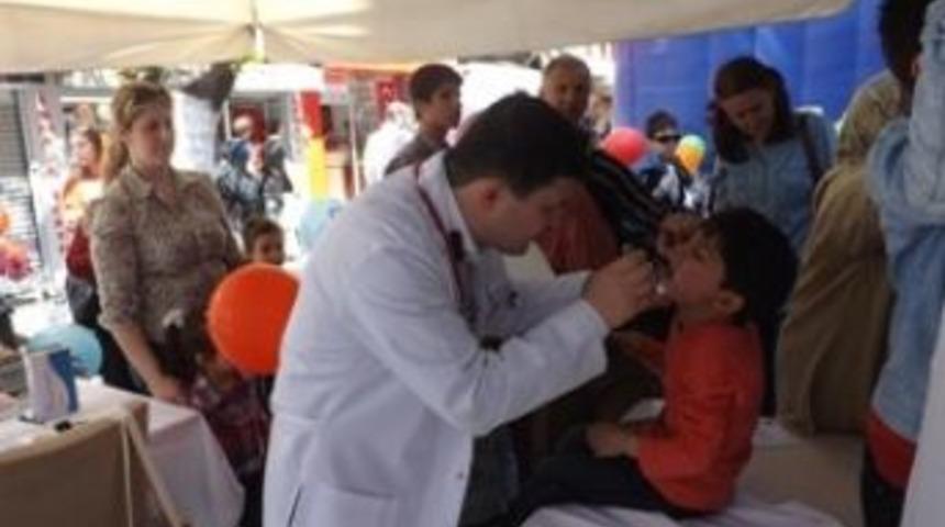 Medikar&rsquo;dan &Ccedil;ocuklara &Uuml;cretsiz Muayene
