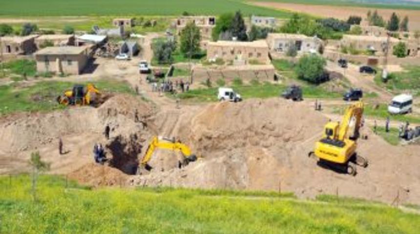 Kızıltepe'de 'failli Me&ccedil;hul Cinayetler' Kapsamında Kazı Yapılıyor