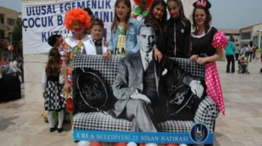 Urla&rsquo;da 23 Nisan Kutlamaları Festivale D&ouml;n&uuml;şt&uuml;