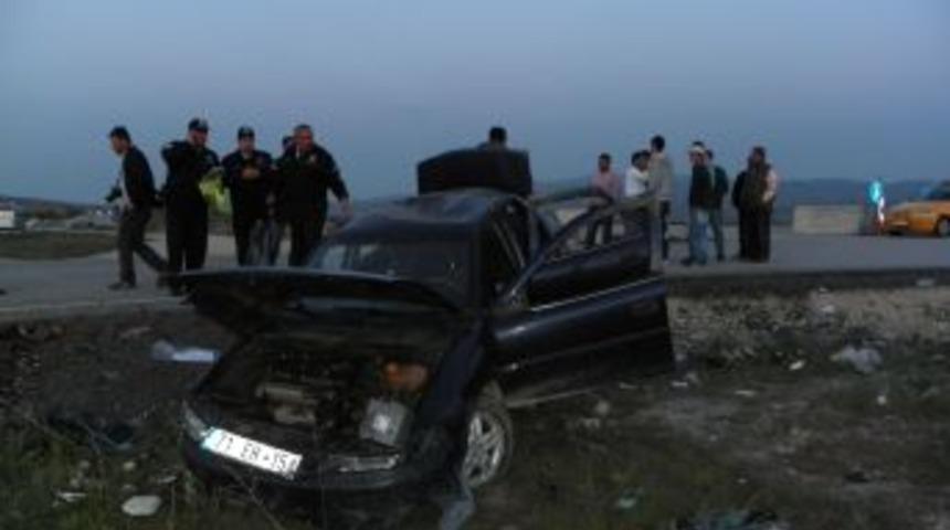 Kırıkkale&rsquo;de Trafik Kazası: 1 &Ouml;l&uuml;, 2 Yaralı