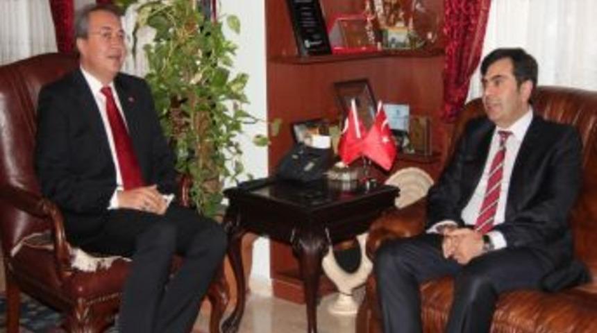 Gen&ccedil;lik Ve Spor Bakan Yardımcısı Tekin, Nevşehir Belediyesi&rsquo;ni Ziyaret Etti