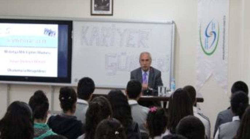 Malatya İl Milli Eğitim M&uuml;d&uuml;r&uuml; Mehmet Bulut, &ldquo;kariyer G&uuml;nleri&rdquo; Programına Katıldı