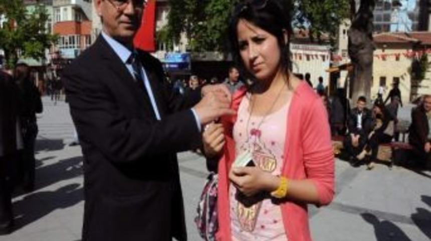 Chp Gaziantep B&uuml;y&uuml;kşehir Belediye Başkan Aday Adayı Bing&ouml;l&rsquo;den 10 Bin Tc Rozeti