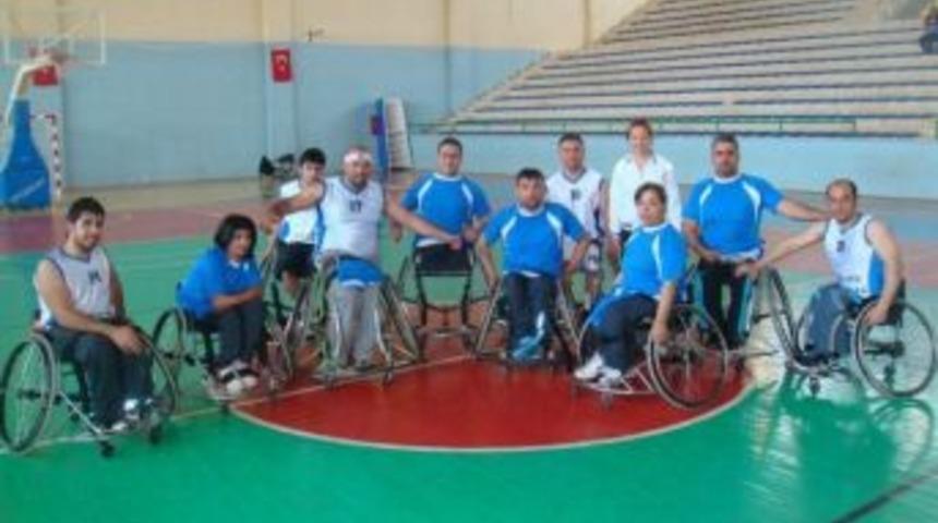 Engelli Basket&ccedil;iler Finale Hazır