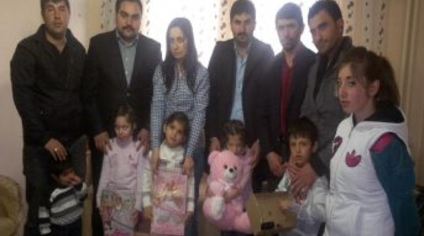 AK Parti Kars Gen&ccedil;lik Kolları'ndan Sevgievlerine Ziyaret