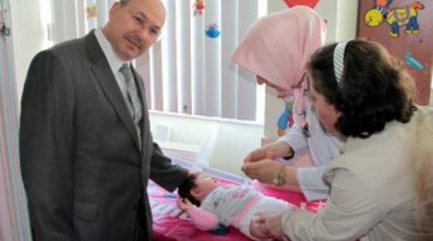 D&uuml;nyada Her Yıl 2 Milyon 500 Bin &Ccedil;ocuk &Ouml;l&uuml;yor