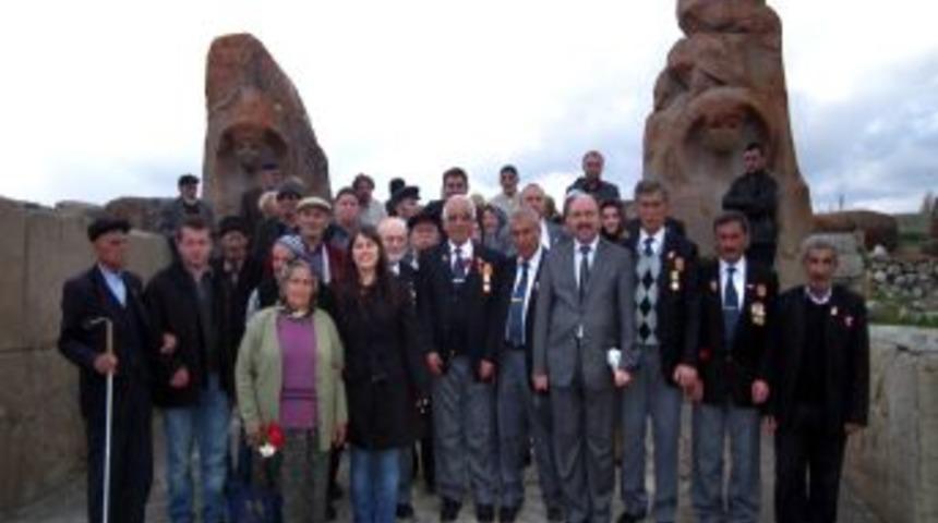 Alaca'da 'G&ouml;n&uuml;l El&ccedil;ileri' Projesinin Ilk Etkinliği Yapıldı