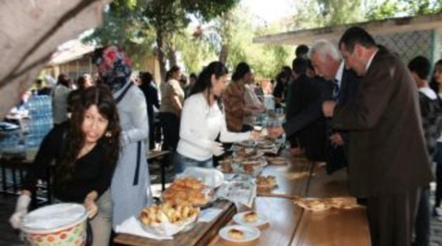 Ortacalı &Ouml;ğrencilerden 23 Nisan Kermesi