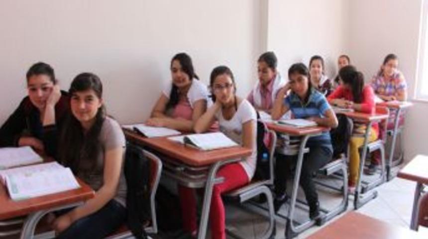 SODES'le Muhta&ccedil; &Ouml;ğrencilerin Y&uuml;z&uuml; G&uuml;l&uuml;yor