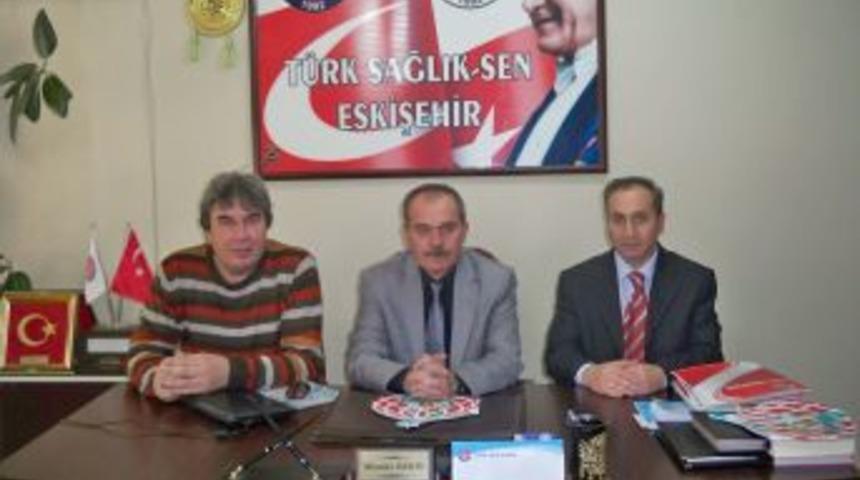 Sendikacılar Ebeler I&ccedil;in Yasa Istiyor