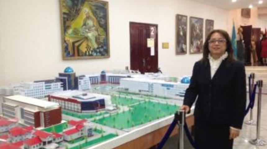 Ne&uuml; Rekt&ouml;r&uuml; Kılı&ccedil;, 5. Uluslar Arası T&uuml;rkoloji Kongresine Katıldı