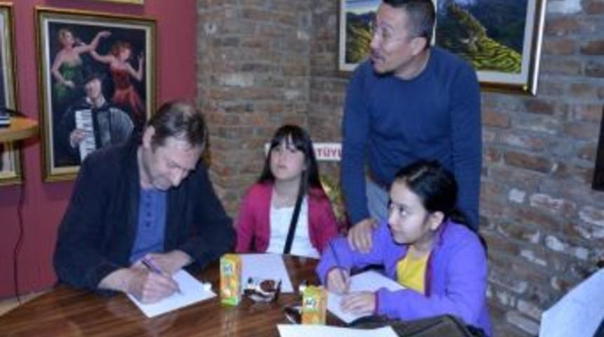 Bel&ccedil;ikalı Karikat&uuml;ristlerden &Ccedil;ocuklara At&ouml;lye