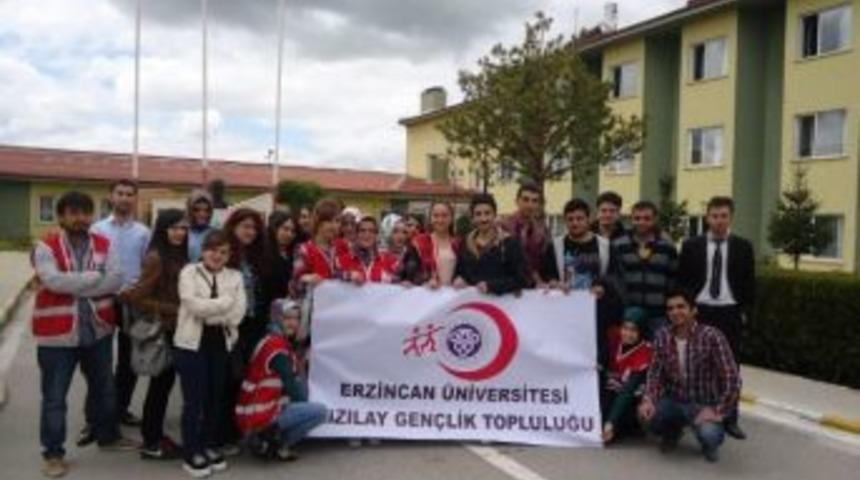 Kızılay Gençlik Kolları’ndan Huzurevine Ziyaret