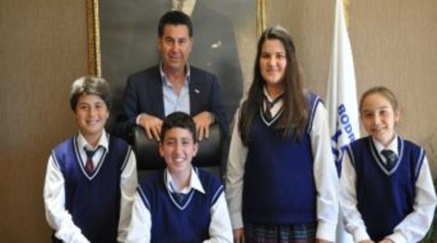 Minik Başkan Basketbol Sahalarının Zeminin D&uuml;zenlenmesi Talimatını Verdi