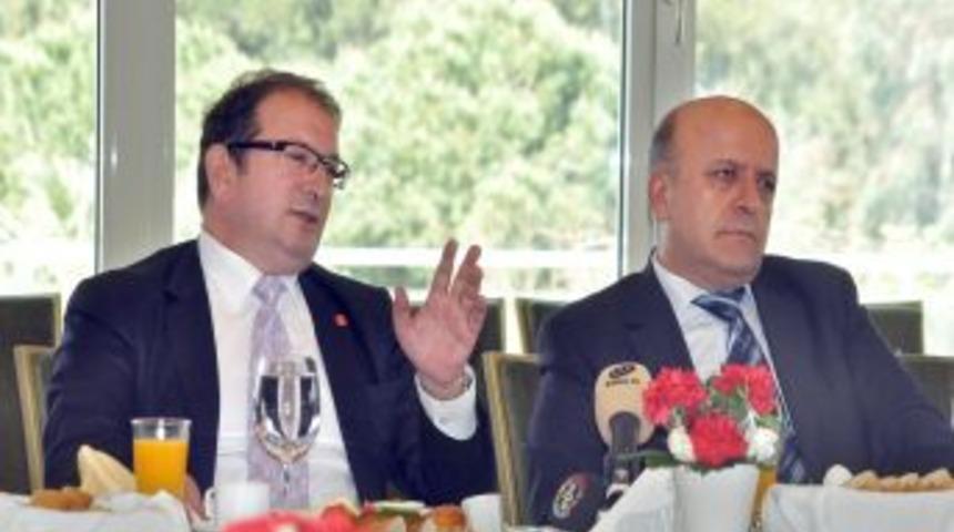 Sağlık &Ccedil;alışanlarına Şiddet Konusunda Eğitim Veriliyor