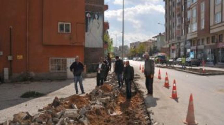 Niğde Belediyesi &Ccedil;alışıyor, Zamanla Yarışıyor