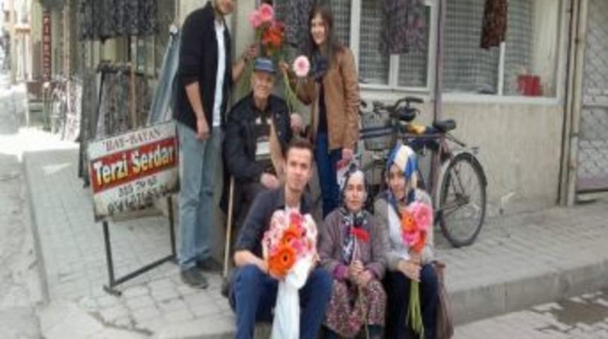 &Uuml;niversiteli Gen&ccedil;lerden &Ouml;rnek Projeler